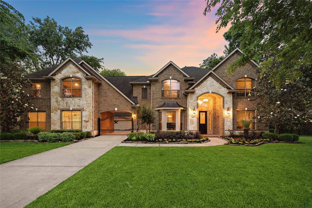 Grand estate
